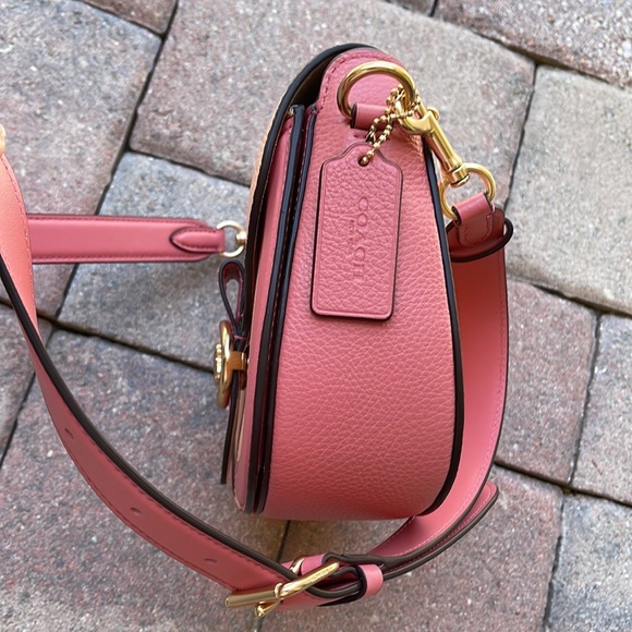 Coach Georgie Saddle Bag In Colorblock
Gold/Faded Blush/Taffy - Picture 4 of 16